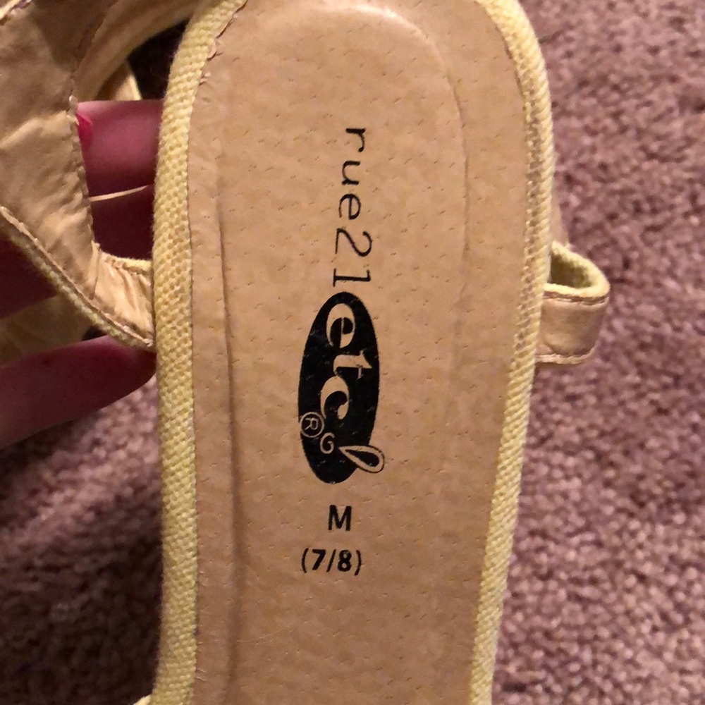 wedges - Picture 2 of 3